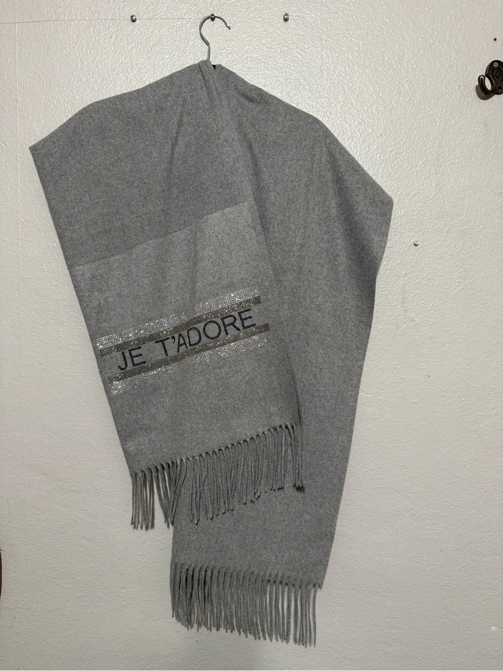 JE'T'ADORE Grey Rhinestone Cashmere Blend Fringed Scarf